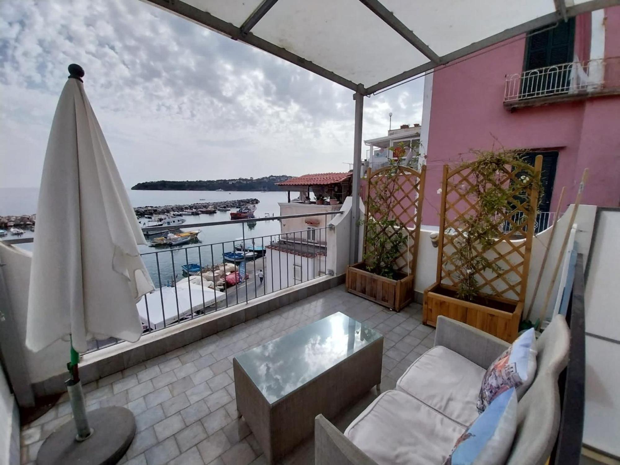 La Terrazza Di Maria Apartment Прочида Екстериор снимка