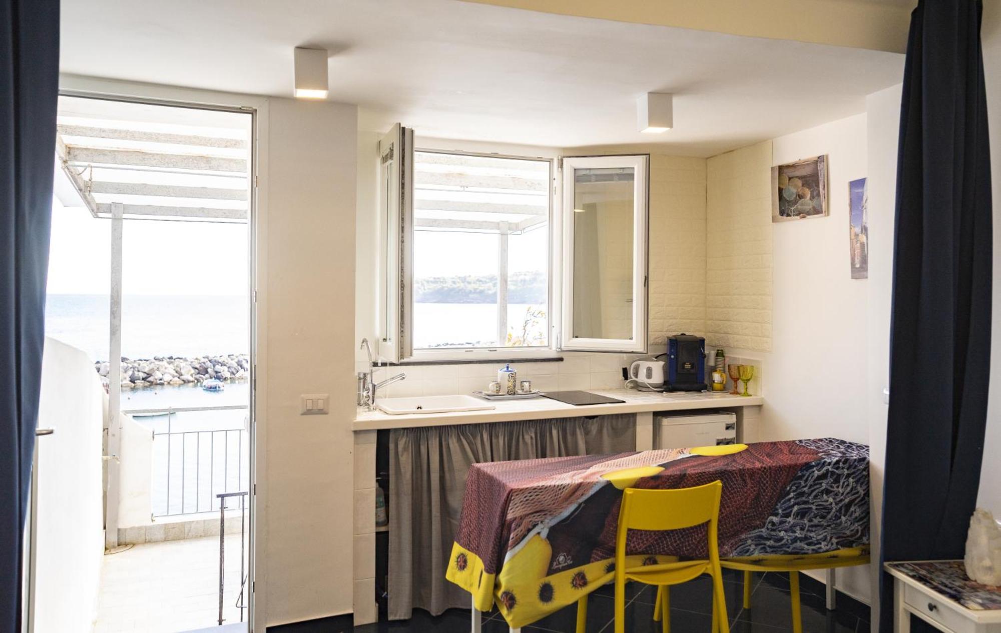 La Terrazza Di Maria Apartment Прочида Екстериор снимка