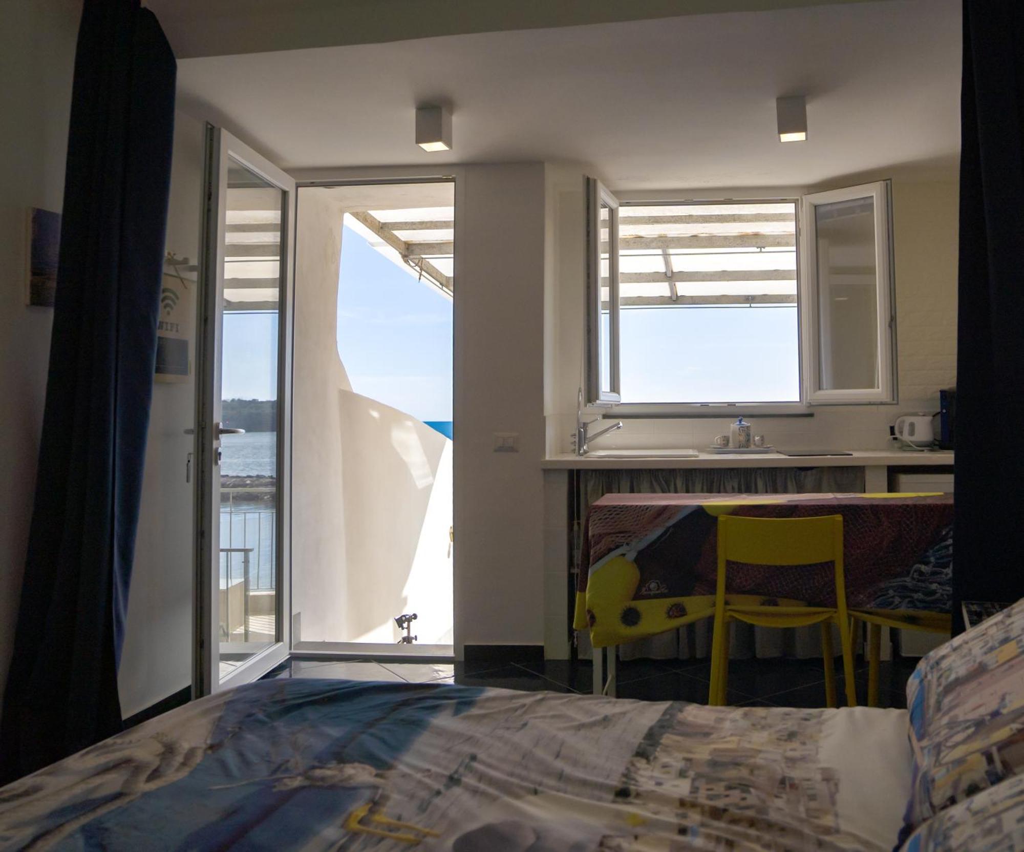 La Terrazza Di Maria Apartment Прочида Екстериор снимка
