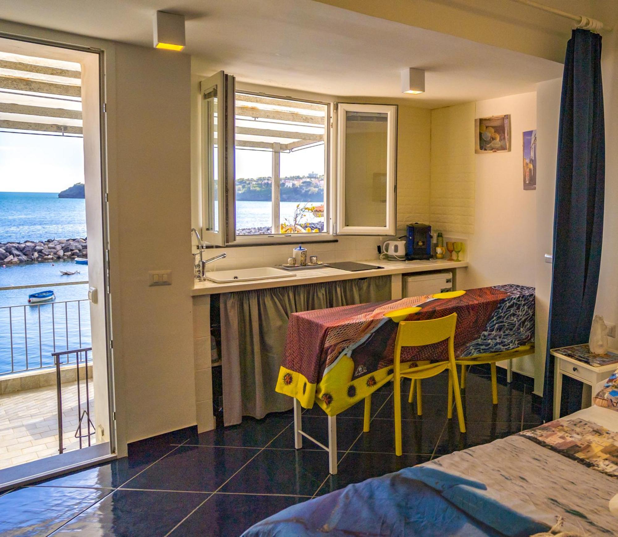 La Terrazza Di Maria Apartment Прочида Екстериор снимка